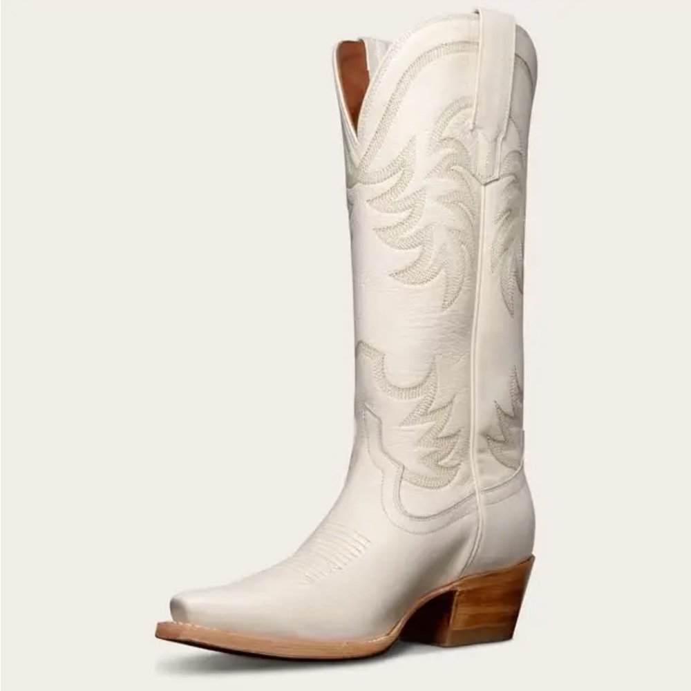 Brand new in box Tecovas the Annie 8.5